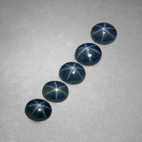カラットの天然ブルースターサファイア（5.2×4.3 mm・オーバルカット）