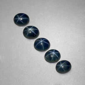 カラットの天然ブルースターサファイア（5.2×4.2 mm・オーバルカット）