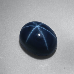 2.23カラットの天然ブルースターサファイア（7.2×5.7 mm・オーバルカット）