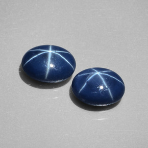 カラットの天然ブルースターサファイア（7×5.2 mm・オーバルカット）
