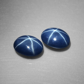 カラットの天然ブルースターサファイア（7.3×5.2 mm・オーバルカット）