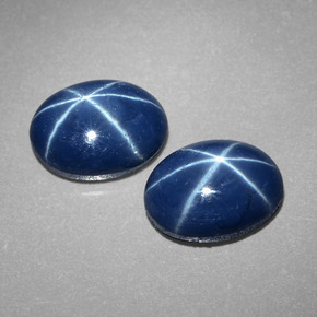 カラットの天然ブルースターサファイア（8.2×6.1 mm・オーバルカット）