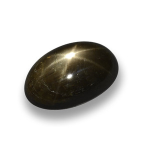 1.79カラットの天然黒スターサファイア（8.2×5.3 mm・オーバルカット）