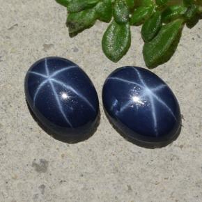 2.13カラットの天然濃い紺スターサファイア（7.2×5.2 mm・オーバルカット）