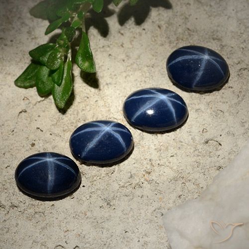 Shop natural 3.50ct ディープブルー スターサファイア gems, 楕円形, from タイ at GemSelect. In stock, global shipping!
