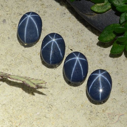 Shop natural 3.20ct ディープブルー スターサファイア gems, 楕円形, from タイ at GemSelect. In stock, global shipping!
