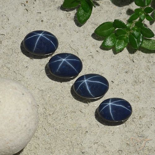 Shop natural 4.57ct ディープブルー スターサファイア gems, 楕円形, from タイ at GemSelect. In stock, global shipping!