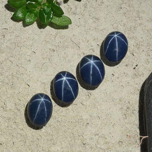 Shop natural 4.05ct ディープブルー スターサファイア gems, 楕円形, from タイ at GemSelect. In stock, global shipping!