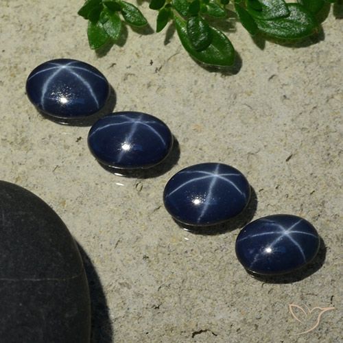 Shop natural 3.34ct ダークブルー スターサファイア gems, 楕円形, from タイ at GemSelect. In stock, global shipping!