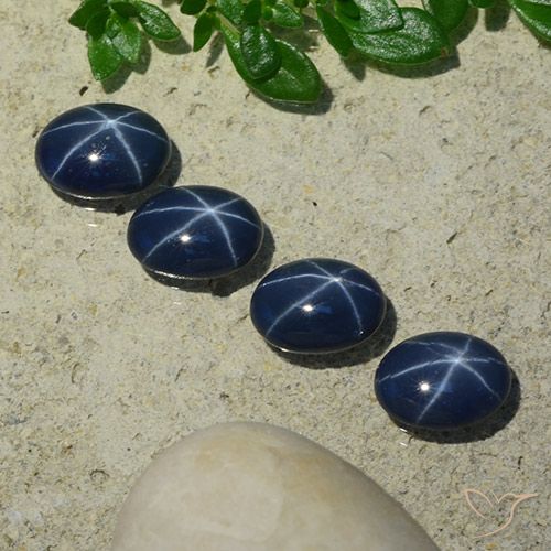 Shop natural 3.75ct ダークブルー スターサファイア gems, 楕円形, from タイ at GemSelect. In stock, global shipping!