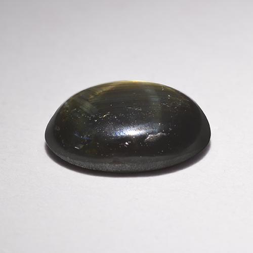1.47カラットの天然黒スターサファイア（7.8×5.9 mm・オーバルカット）