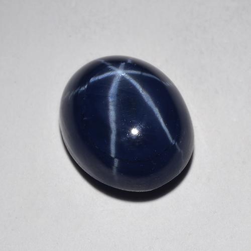 4.76カラットの天然ロイヤルブルースターサファイア（9.9×8 mm・オーバルカット）