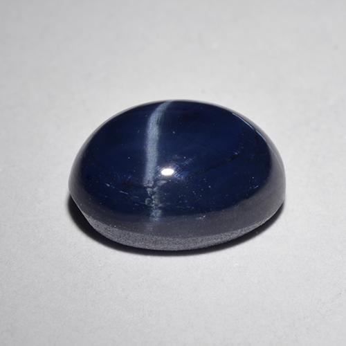 4.76カラットの天然ロイヤルブルースターサファイア（9.9×8 mm・オーバルカット）