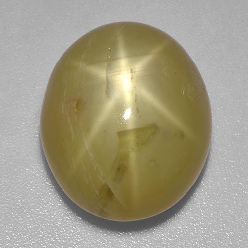 18.61カラットの天然ゴールデンイエロースターサファイア（16.2×13.5 mm・オーバルカット）