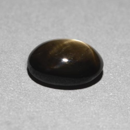 1.12カラットの天然黒スターサファイア（6.8×5.2 mm・オーバルカット）