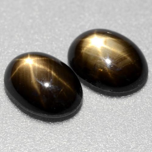 自然派の商品を探す 2.61ct ブラック スターサファイア 宝石, オーバルカット, タイ からGemSelectで. 在庫あり、世界各国へ発送!