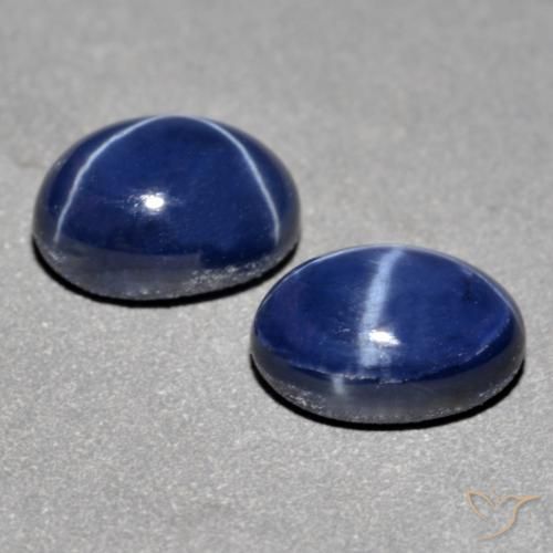 2.93カラットの天然ネイビーブルースターサファイア（7×5.2 mm・オーバルカット）