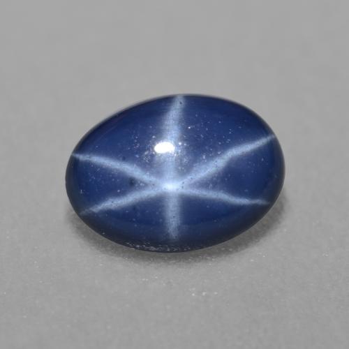 0.89カラットの天然ネイビーブルースターサファイア（6.9×5 mm・オーバルカット）