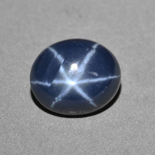 2.87カラットの天然濃い紺スターサファイア（9×7.5 mm・オーバルカット）