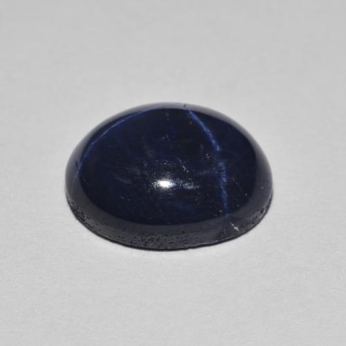 3.93カラットの天然ネイビーブルースターサファイア（9.9×8.1 mm・オーバルカット）