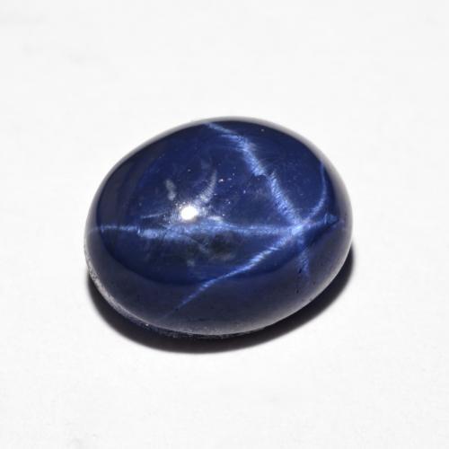 4.74カラットの天然ネイビーブルースターサファイア（10.1×8.1 mm・オーバルカット）