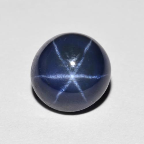 2.60カラットの天然ダークブルースターサファイア（7.54 mm・ラウンドカット）