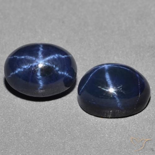 3.82カラットの天然ダークブルースターサファイア（7.1×5.3 mm・オーバルカット）
