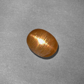 1.01カラットの天然ゴールデンブラウンスターサンストーン（7.5×6 mm・オーバルカット）
