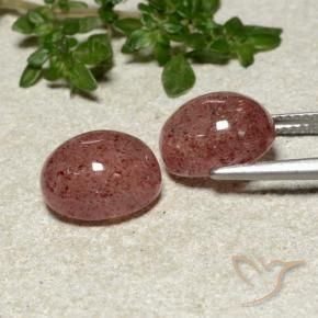 Shop natural 10.07ct ラズベリーピンク ストロベリークォーツ gems, 楕円形, from ロシア at GemSelect. In stock, global shipping!