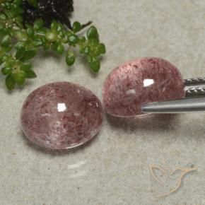 Shop natural 8.31ct ダークピンク ストロベリークォーツ gems, 楕円形, from ロシア at GemSelect. In stock, global shipping!