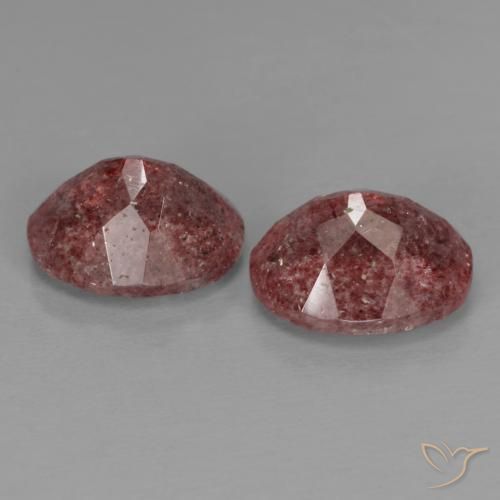Shop natural 5.26ct ミディアムピンク ストロベリークォーツ gems, 楕円形, from ロシア at GemSelect. In stock, global shipping!
