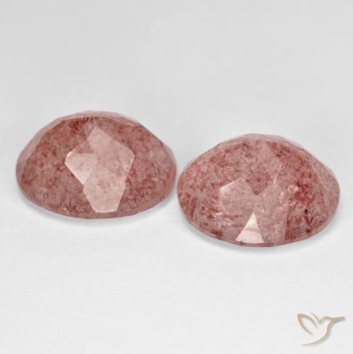 Shop natural 9.62ct ローズピンク ストロベリークォーツ gems, 楕円形, from ロシア at GemSelect. In stock, global shipping!