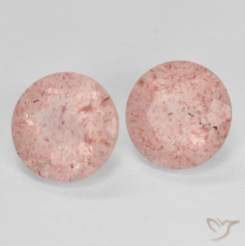 Shop natural 2.28ct 濃いローズピンク ストロベリークォーツ gems, ラウンド, from ロシア at GemSelect. In stock, global shipping!