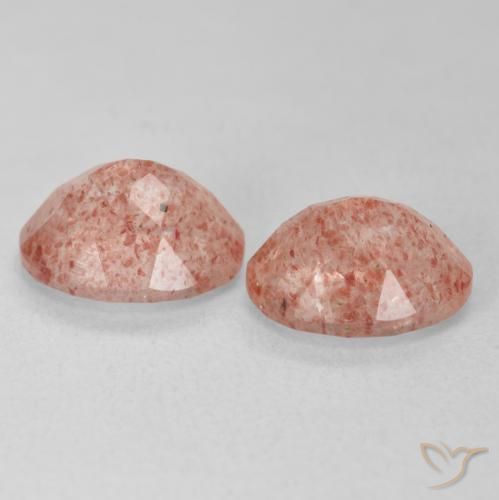 Shop natural 3.82ct 天道虫の赤色 ストロベリークォーツ gems, 楕円形, from ブラジル at GemSelect. In stock, global shipping!