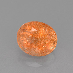 1.86カラットの天然オレンジサンストーン（8.2×7 mm・透明）