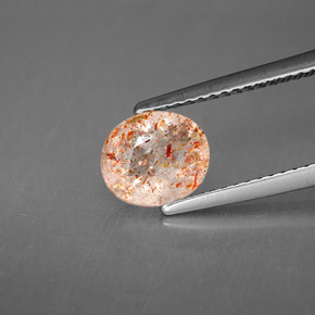 1.10カラットの天然オレンジサンストーン（7.8×6.7 mm・透明）