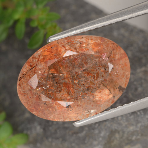 5.87カラットの天然ミディアム薄いオレンジサンストーン（14×10.1 mm・オーバルカット）