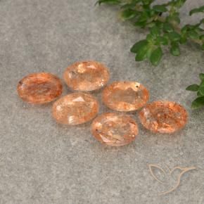 Shop natural 2.27ct ウォームオレンジ サンストーン gems, 楕円形, from ロシア at GemSelect. In stock, global shipping!