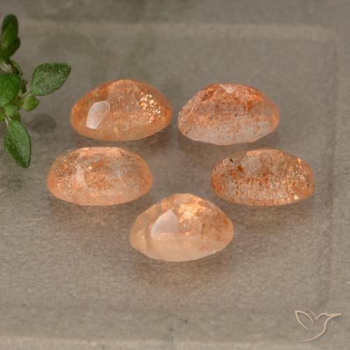 Shop natural 2.57ct 赤みがかったオレンジ サンストーン gems, 楕円形, from ロシア at GemSelect. In stock, global shipping!