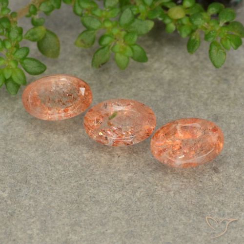 Shop natural 1.86ct ジンジャーオレンジ サンストーン gems, 楕円形, from ロシア at GemSelect. In stock, global shipping!