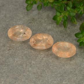 1.52カラットの天然薄いピーチオレンジサンストーン（6×4 mm・オーバルカット）