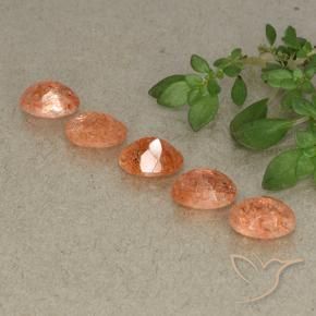 Shop natural 4.31ct ミディアムオレンジ サンストーン gems, 楕円形, from ロシア at GemSelect. In stock, global shipping!