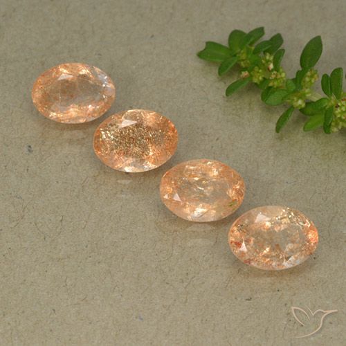 2.97ctw 天然 カンタロープオレンジ サンストーン, 楕円形, 半透明