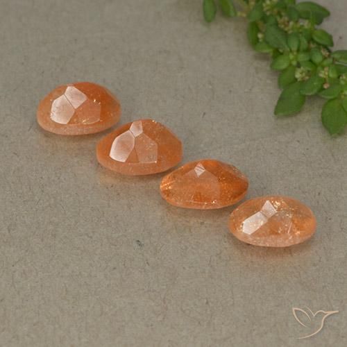 Shop natural 3.46ct ディープオレンジ サンストーン gems, 楕円形, from インド at GemSelect. In stock, global shipping!