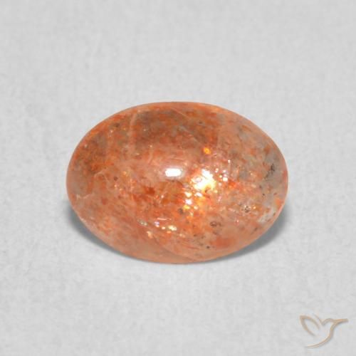 0.84カラットの天然Medium Light-Orangeサンストーン、楕円形、半透明