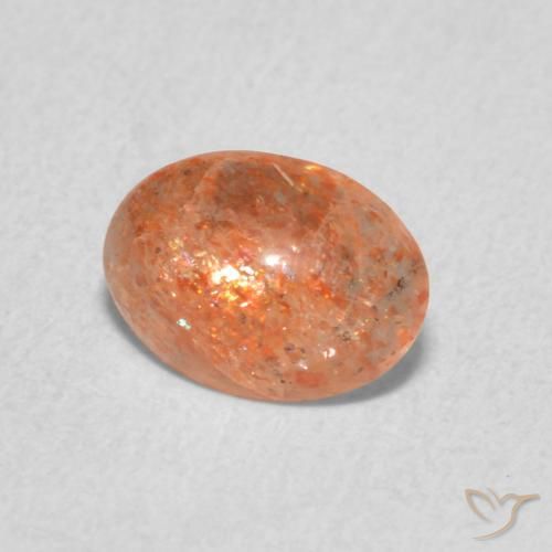0.84カラットの天然Medium Light-Orangeサンストーン、楕円形、半透明