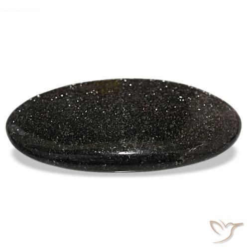 55.67カラットの天然黒サンストーン（45.3×25.3 mm・オーバルカット）