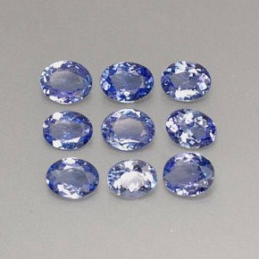 カラットの天然バイオレットブルータンザナイト（4.3×3.5 mm・オーバルカット）