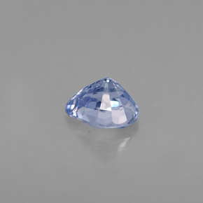 0.52カラットの天然バイオレットブルータンザナイト（5.6×4.4 mm・洋梨の形）