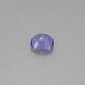0.96カラットの天然バイオレットブルータンザナイト（5.9×5.8 mm・クッションカット）